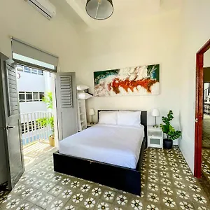 https://nandos-place.top-hotels-puertorico.com